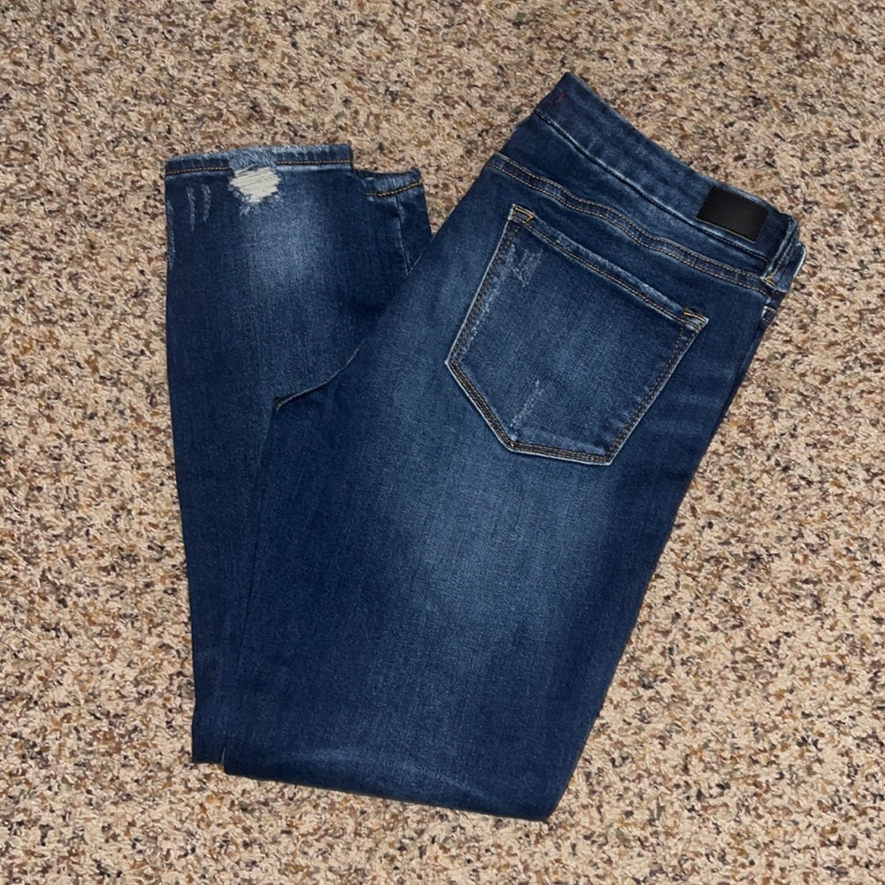 Dear John Distressed Capris